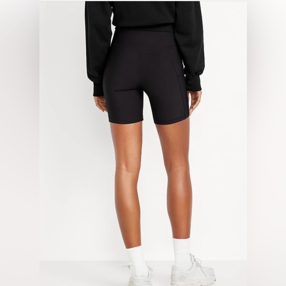 6 pairs of Old Navy Women's Athletic Bike Shorts Black sz L - Picture 3 of 5